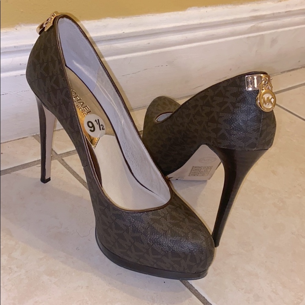 Michael Kors Heel.